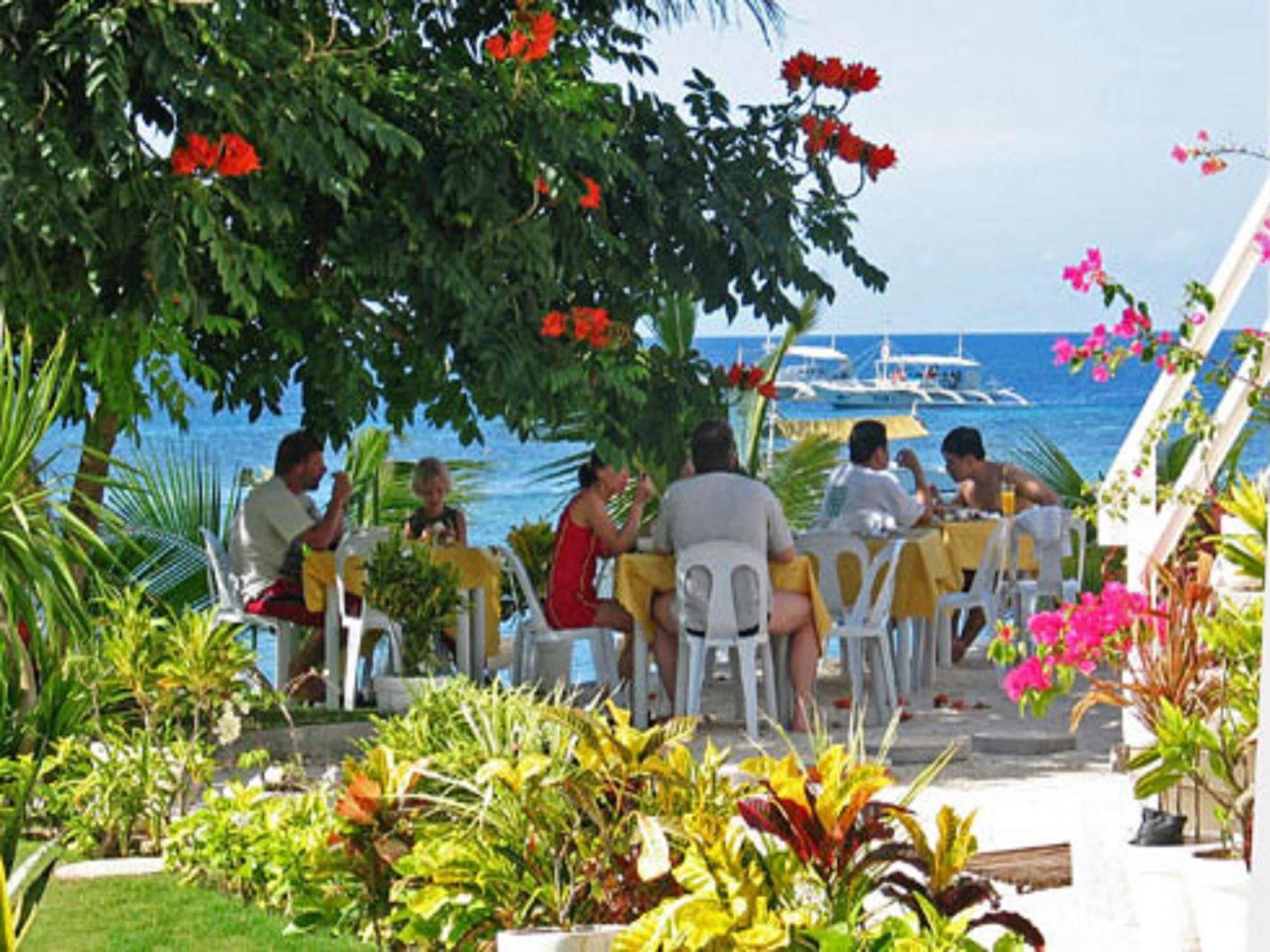 Isis Bungalows Hotel Panglao Eksteriør billede